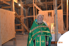Первая служба в строящемся Храме
